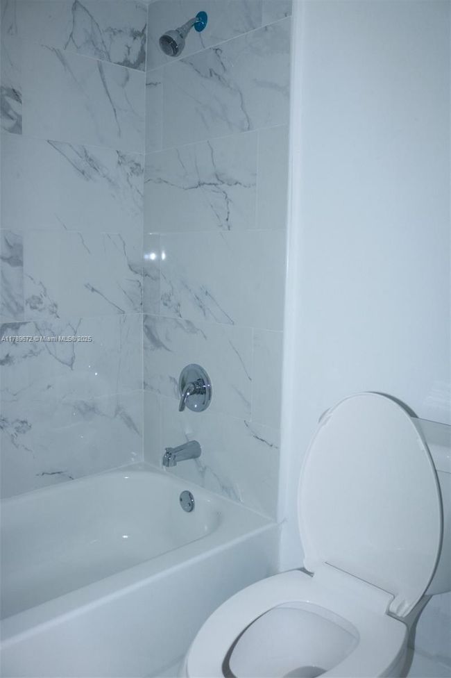 B304 - 3490 Foxcroft Rd, Condo with 2 bedrooms, 2 bathrooms and null parking in Miramar FL | Image 25