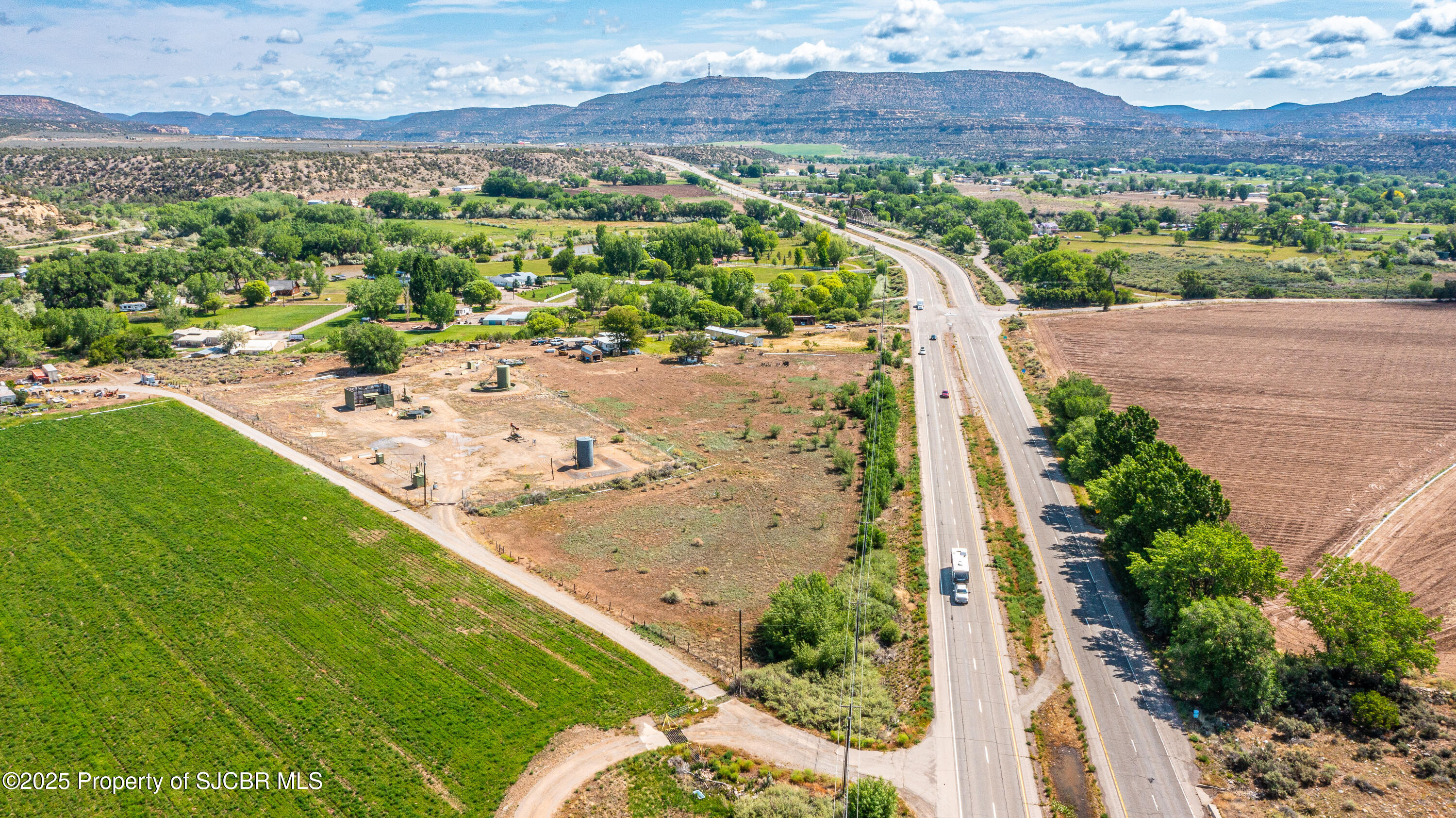 Commercial Sale in Aztec 3