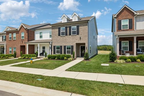 977 Nance Ln, Lebanon, TN, 37087-3933 | Card Image