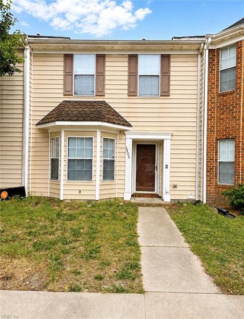 3805 Headwind Ln, Portsmouth, VA, 23703-5381 | Card Image