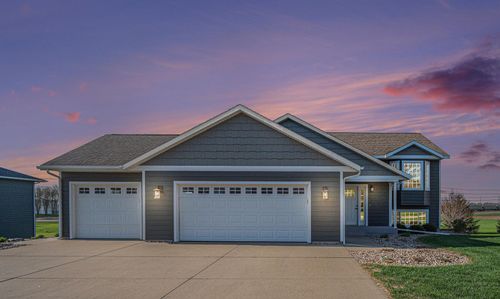 1106 Cherry Dr, Luverne, MN, 56156-1785 | Card Image