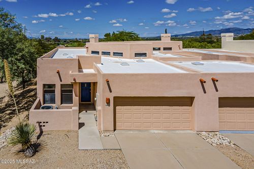 8403 N Hanks Pl, Oro Valley, AZ, 85704-6549 | Card Image