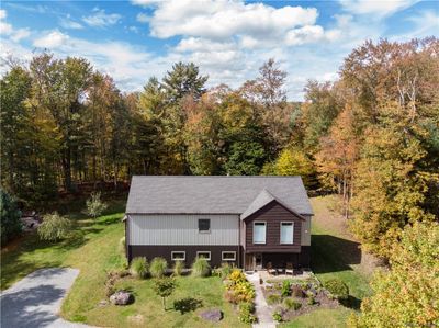 View of front facade featuring a front yard | Image 2