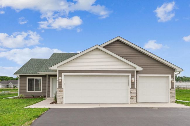 Home features a 3 stall garage. | Image 24