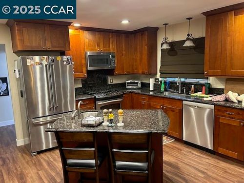 3745 Northridge Dr, Concord, CA, 94518-1646 | Card Image