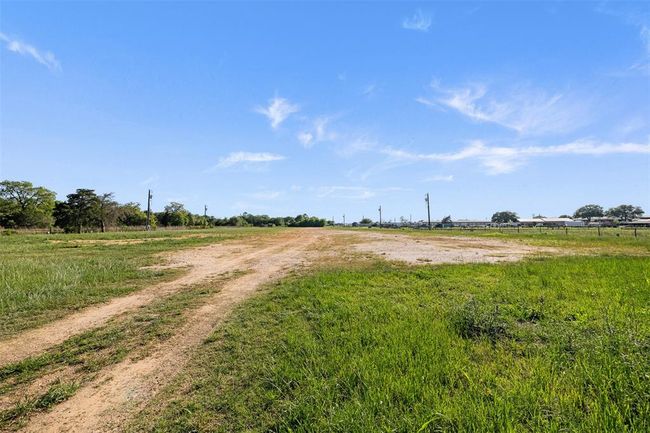 150 Huenefeld Ln, Home with 2 bedrooms, 3 bathrooms and 1 parking in Round Top TX | Image 29