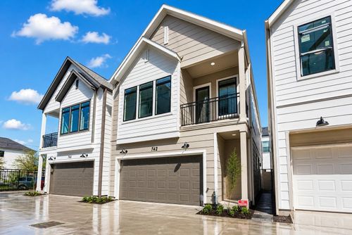 734 Curtin St, Houston, TX, 77018-2106 | Card Image