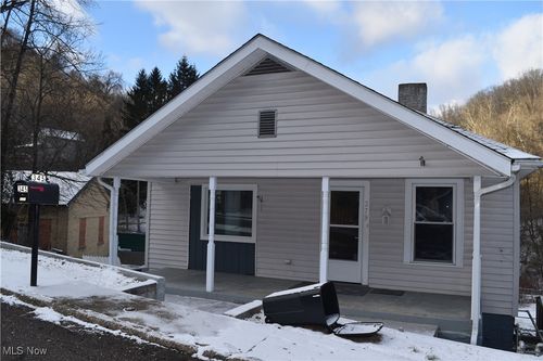 379 Rosser Ave, Bellaire, OH, 43906-9788 | Card Image