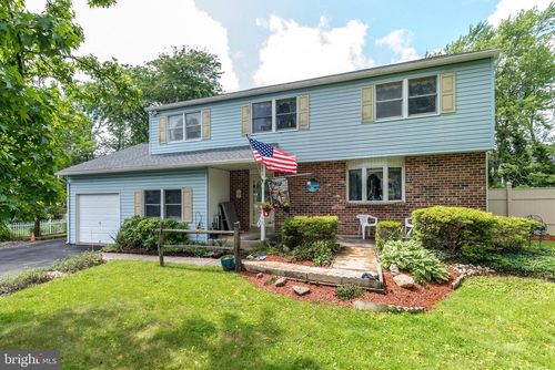 866 Decker Ln, WARMINSTER, PA, 18974-2411 | Card Image