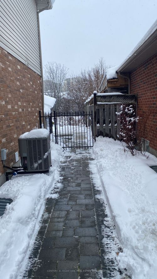 14 Anastasia Drive, Kitchener, ON, N2C2T7 | Card Image