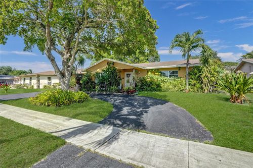 520 Sw 62nd Ave, Margate, FL, 33068-1724 | Card Image