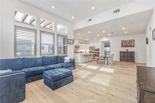 unit-302-27227 Diamond Peak Ln, Valencia, CA, 91381-2430 | Card Image
