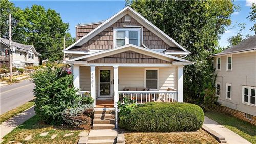 4701 Wyoming St, Kansas City, MO, 64112-1138 | Card Image