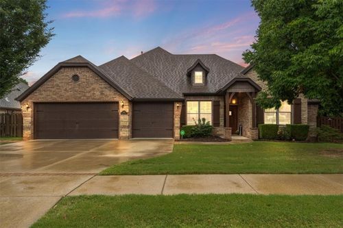 2439 W Pierre Xing, Fayetteville, AR, 72704-7568 | Card Image