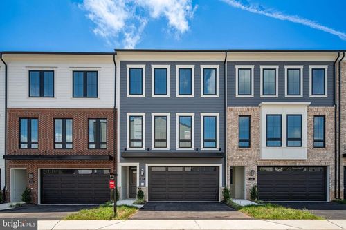 647 Angelfish Way, WOODBRIDGE, VA, 22191-5498 | Card Image