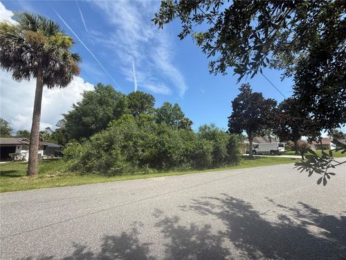 94 Forest Hill Dr, Palm Coast, FL, 32137-8479 | Card Image