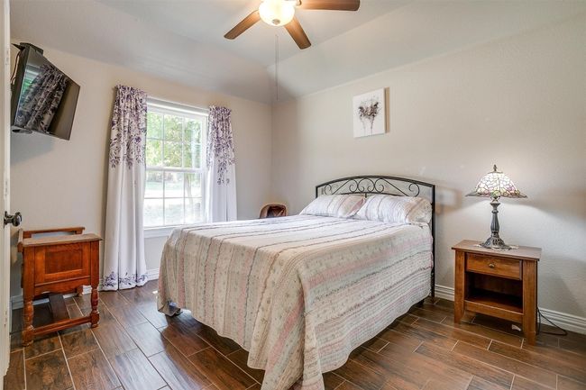 160 Mountain View Dr, House other with 3 bedrooms, 2 bathrooms and null parking in Azle TX | Image 22