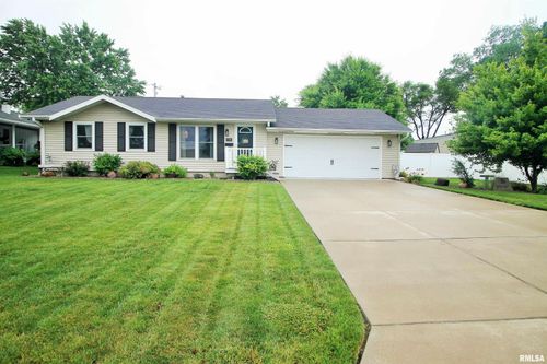 606 11th Ave W, Milan, IL, 61264-3035 | Card Image