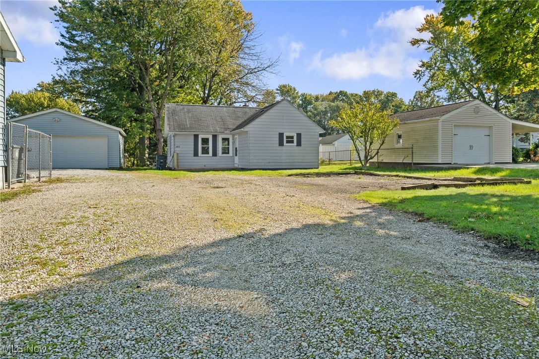 Hillman Rd, Akron, OH 44312