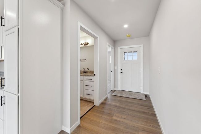 2463 Russell Ct, Home with 3 bedrooms, 3 bathrooms and null parking in REEDSBURG WI | Image 23