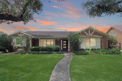 5818 Paisley St, Houston, TX, 77096-3911 | Card Image