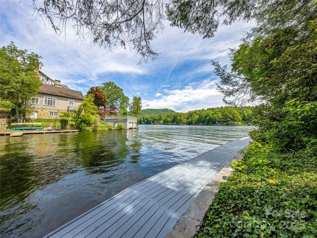 66 Country Club Village Drive, Condo with 3 bedrooms, 3 bathrooms and null parking in Lake Toxaway NC | Image 36