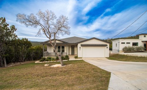 8011 Flintlock Cir, Lago Vista, TX, 78645-4412 | Card Image