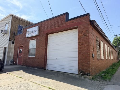 613 W Jefferson St, Ottawa, IL, 61350-2736 | Card Image