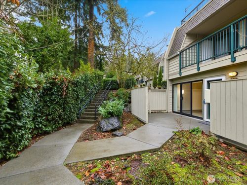 d102-8835 166th Ave Ne, Redmond, WA, 98052-3766 | Card Image