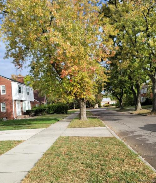 16871 Pierson St, Detroit, MI, 48219-3961 | Card Image