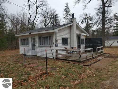 2306 Ronald Dr, Prescott, MI, 48756-9242 | Card Image