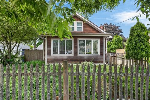 34 Bridge St, Fairhaven, MA, 02719-3070 | Card Image