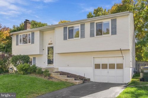 15111 Kamputa Dr, CENTREVILLE, VA, 20120-1452 | Card Image