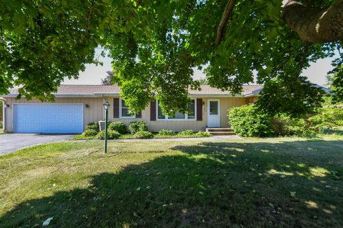 5859 Hugh Dr, South Beloit, IL, 61080-9757 | Card Image