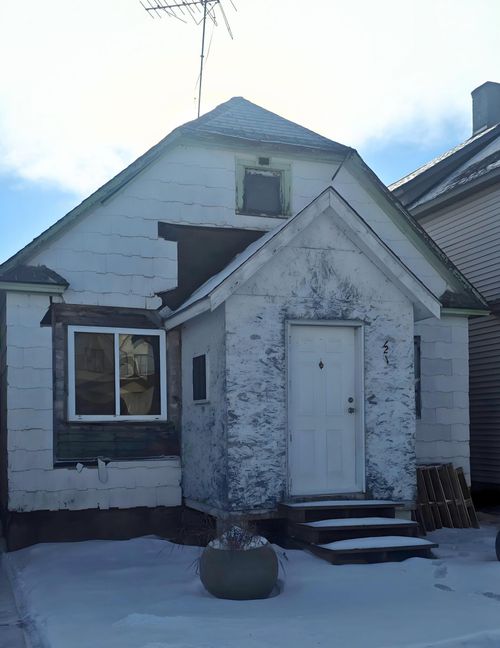 121 W 2nd Ave, Keewatin, MN, 55753-4421 | Card Image