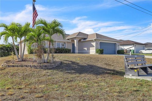 916 Ne 4th Place, Cape Coral, FL, 33909 | Card Image