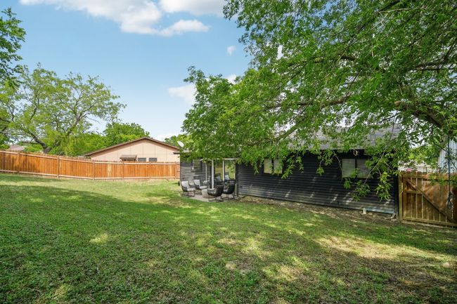 Large Backyard | Image 26
