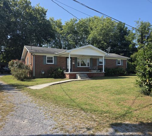 561 Fraizer St, Smithville, TN, 37166-1545 | Card Image