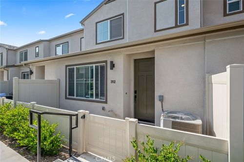 312 Zest Ln, Fallbrook, CA, 92028-6551 | Card Image