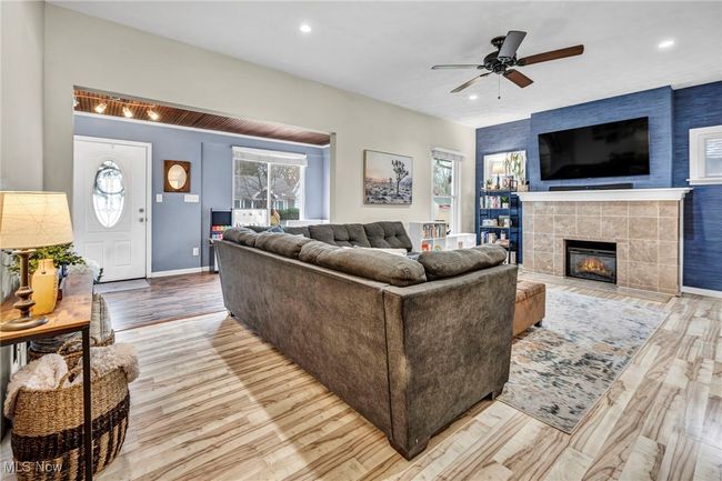 4108 W 217 Th St, House other with 4 bedrooms, 2 bathrooms and null parking in Fairview Park OH | Image 4