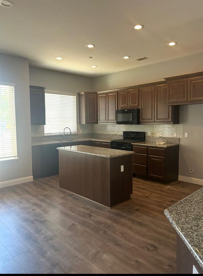 173 Gino Luca Street, House other with 4 bedrooms, 2 bathrooms and null parking in Manteca CA | Image 4