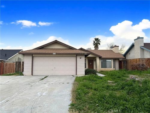 421 Petris Ave, Ridgecrest, CA, 93555-4983 | Card Image