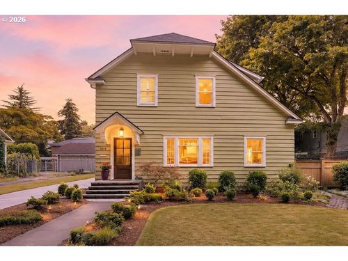 1614 21st Ave, Longview, WA, 98632-3608 | Card Image