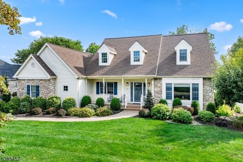 16 Mcmannus Dr, Hillsborough, NJ, 08844-2250 | Card Image