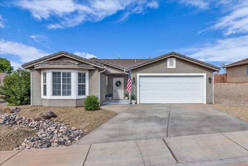 843 Madison Hts, Washington, UT, 84780-2402 | Card Image