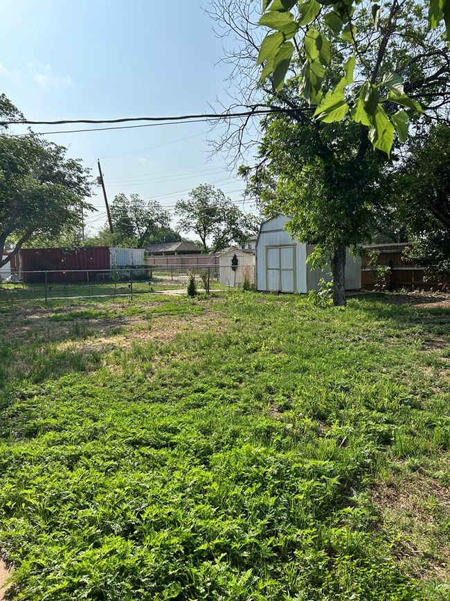 301 River Oaks St, House other with 3 bedrooms, 1 bathrooms and 1 parking in San Angelo TX | Image 13