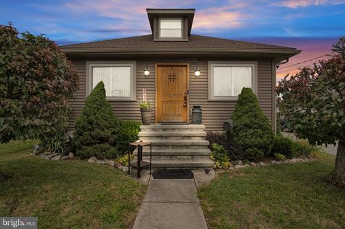 21 H St, CARLISLE, PA, 17013-1446 | Card Image