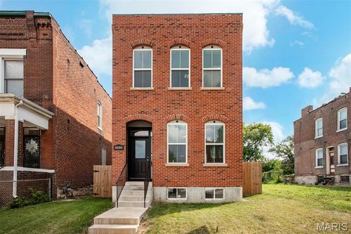 3400 Vista Ave, Saint Louis, MO, 63104-1108 | Card Image