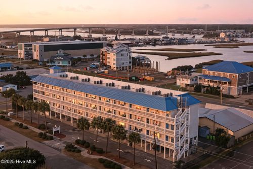 5-305 N Topsail Dr, Surf City, NC, 28445-8811 | Card Image