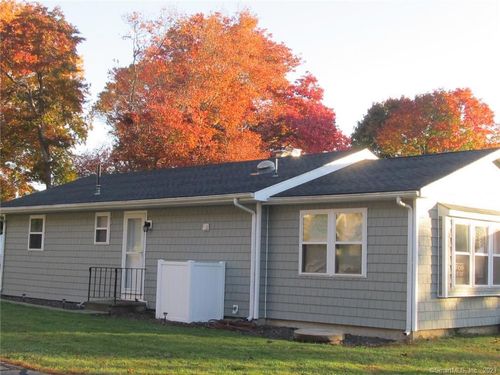 2 Bidwell St, Niantic, CT, 06357-3603 | Card Image